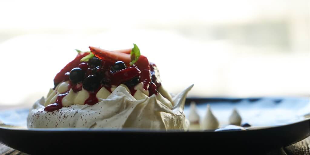 Pavlova With English Breakfast Tea - Madura Tea